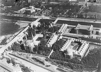 Old aerial photo of at-Takiyya as-Sulaymaniyya, Damascus