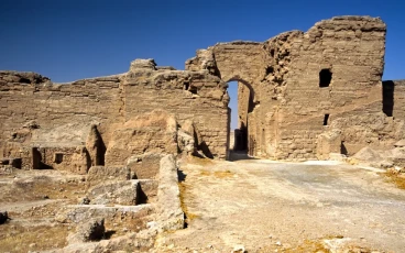 The northern entrance of the historical city of Dura Europos (Qalʿat as-Salihiyya), end of 4th century BC