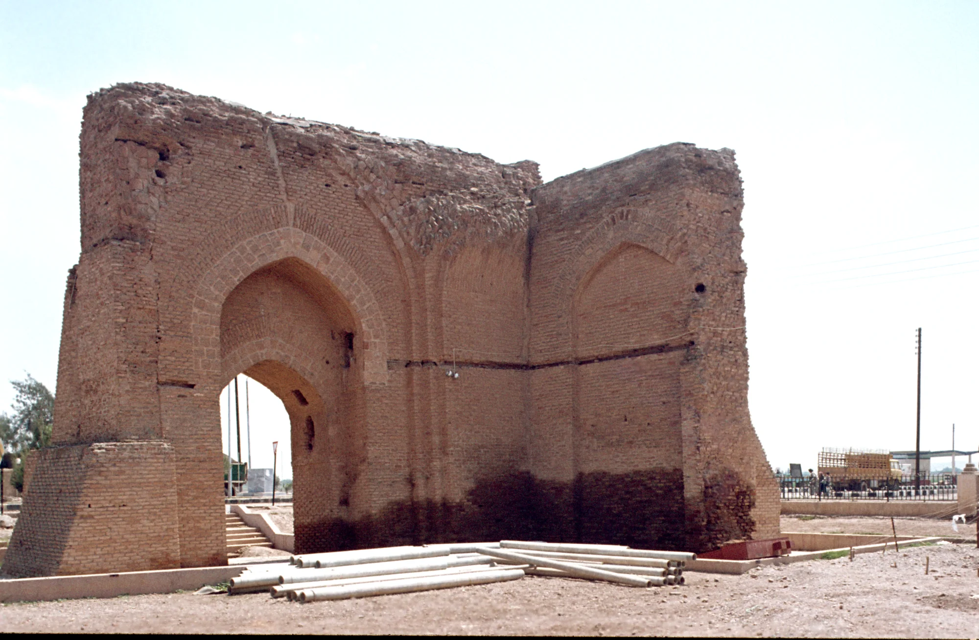 الرقة، الواجهة الداخلية لباب بغداد العباسي