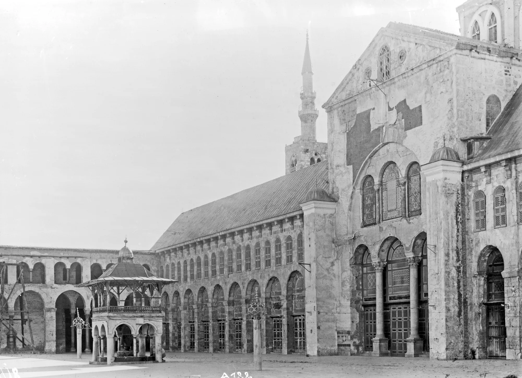 واجهة الحرم المطلة على الصحن، الجامع الأموي