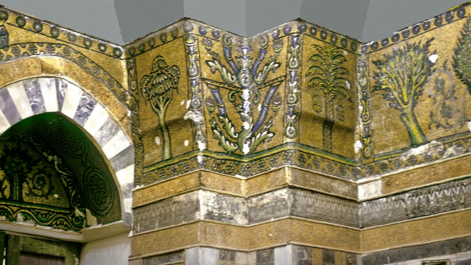 Turbat az-Zahir Baybars, mosaics covering the southern wall of the mausoleum