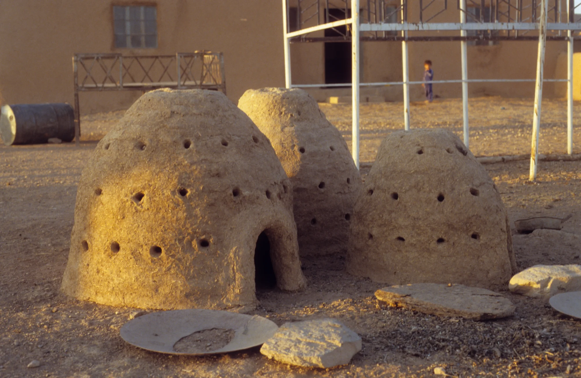 Nahiyat Tall Tamir, Small fledgeling shelters in the form of domes, to be closed by night with stones