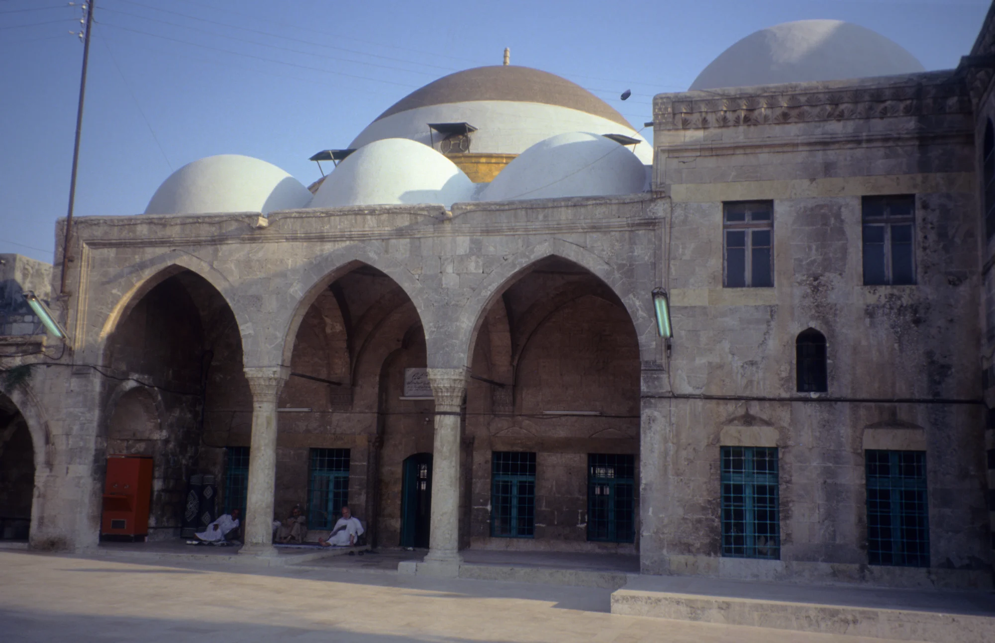 Takiyyat ash-Shaykh Abu Bakr, north facade - arcade and courtyard