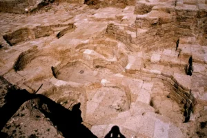 Inside the city wall, excavation work, Qatna