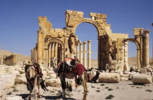 Palmyra, arch of Triumph (Qaws Hadrian), entrance to the Great Colonnade