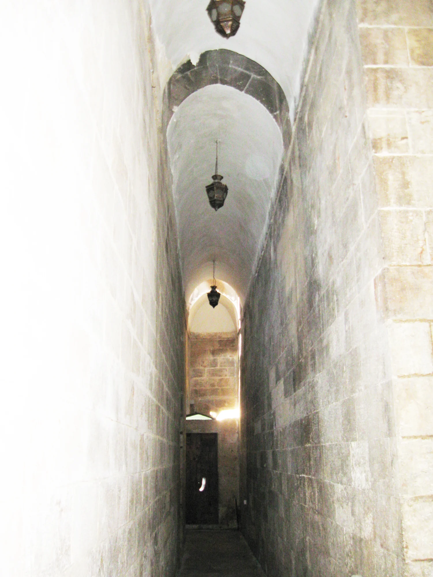 Bimaristan Arghun, passageway