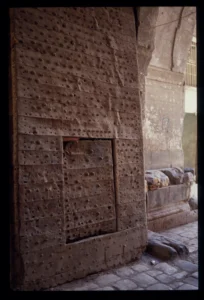 Khan Qurdbak, entrance - wooden door covered with iron