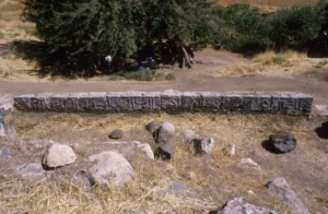 al-Malikiyya - ʿAyn al-Khadra, Basalt Tomb with arabic inscription