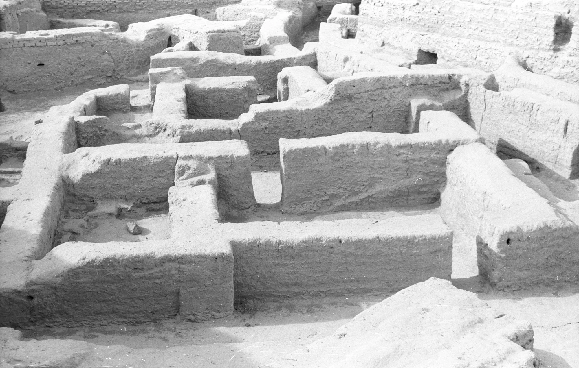 Mari (Tall Hariri), a side of the architectural remains